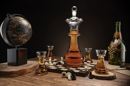 Chess Gift Decanter Set by The Wine Savant - Queen Chess Decanter 750ml 12" H With 4 Rook Shot Glasses 4oz - Queen's Gambit, Chess Player Gifts, Whiskey, Wine Lovers Gifts for Dad, Him, Her, Men