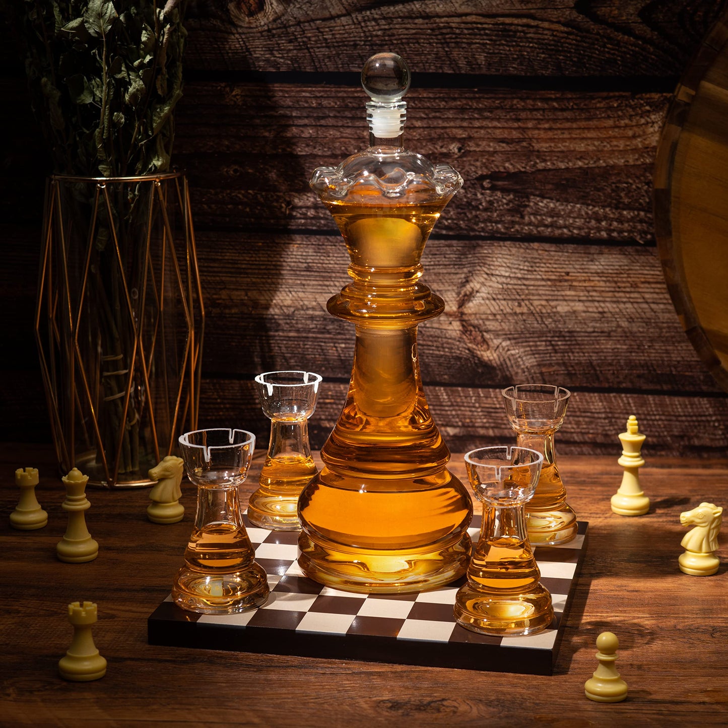 Chess Gift Decanter Set by The Wine Savant - Queen Chess Decanter 750ml 12" H With 4 Rook Shot Glasses 4oz - Queen's Gambit, Chess Player Gifts, Whiskey, Wine Lovers Gifts for Dad, Him, Her, Men