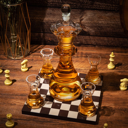 Chess Gift Decanter Set by The Wine Savant - Queen Chess Decanter 750ml 12" H With 4 Rook Shot Glasses 4oz - Queen's Gambit, Chess Player Gifts, Whiskey, Wine Lovers Gifts for Dad, Him, Her, Men